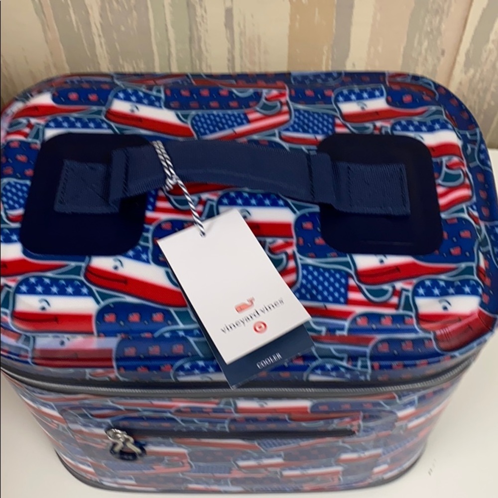 Vineyard Vines Target Cooler- New - Picture 2 of 6